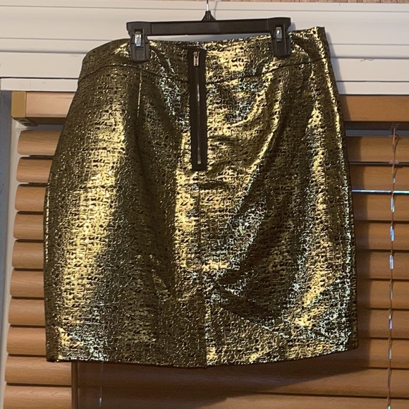 Black and Gold Pencil Skirt - Picture 2 of 2
